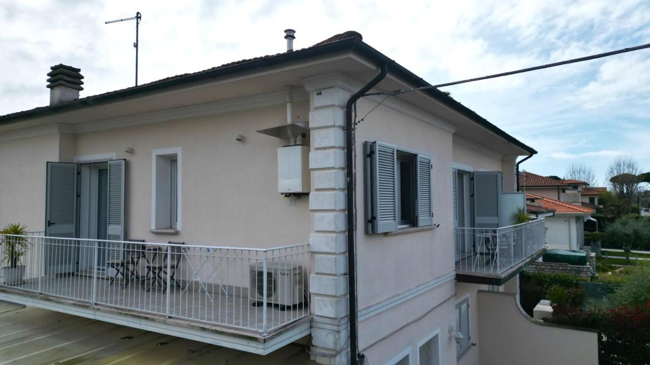 La Brise Hotel Marina di Pietrasanta Ngoại thất bức ảnh