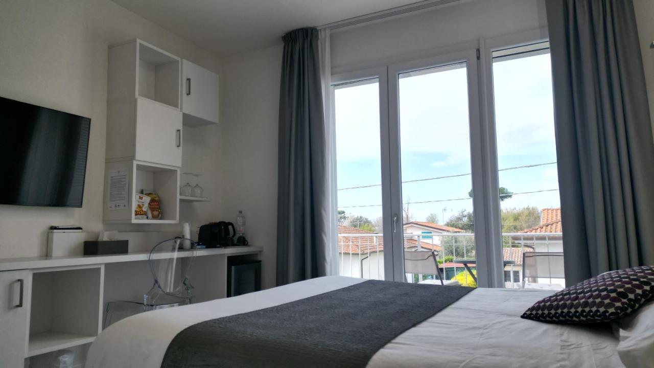 La Brise Hotel Marina di Pietrasanta Ngoại thất bức ảnh